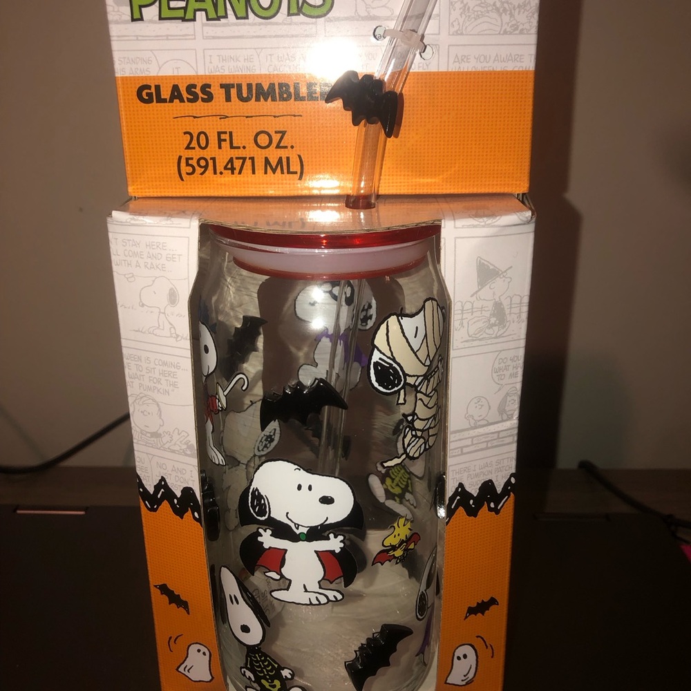 🎃 Snoopy / Peanuts glass tumbler w/ 3D bats